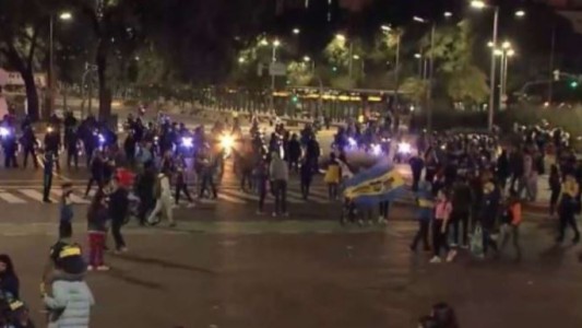 Incidentes en el Obelisco durante los festejos de Boca