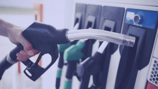 "Gasoil blue": el agro denuncia su venta por la faltante del combustible