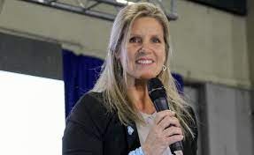 Le hackearon el celular a Cynthia Hotton y les piden dinero a sus contactos