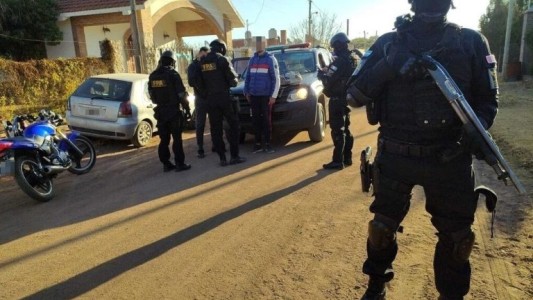 La PFA realizó controles preventivos: dos detenidos con varias de marihuana