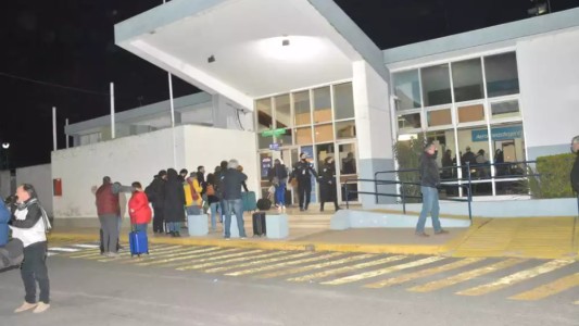 Pasajero bromeó sobre tener una bomba y paralizó el aeropuerto de Santa Rosa