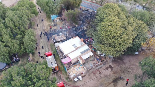 Trágico incendio en Villa La Tablita: murió un adolescente