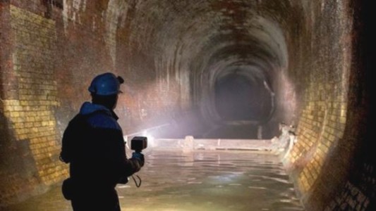 Hallaron rastros del virus de poliomielitis en alcantarillas de Londres