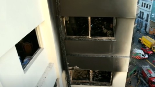 Dron: asi quedó el edificio del incendio fatal en Recoleta