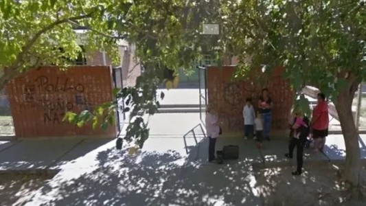 Le dieron una gaseosa con estimulantes y antidepresivos en una escuela de San Juan y quedó internado