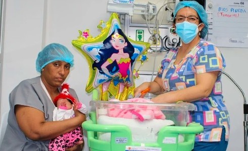 Cumplió 2 meses Milagros, la beba que nació en un inodoro y la dieron por muerta