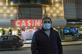 Ganó 100 millones de pesos en el casino y se niegan a pagarle por "deshonesto"