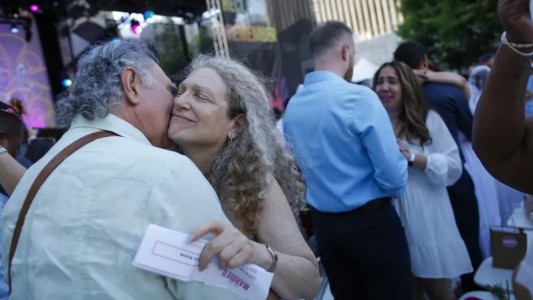 Se casaron 500 parejas de Nueva York cuyos compromisos fueron interrumpidos por la pandemia