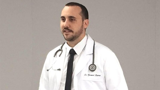 Video: así detuvieron al médico anestesista que violó a una mujer que estaba dando a luz