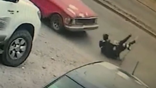 Morón: Un chico de 15 años evitó un robo pero lo atropellaron