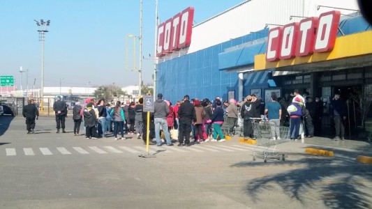 Rosario: Tensión en un supermercado por protestas