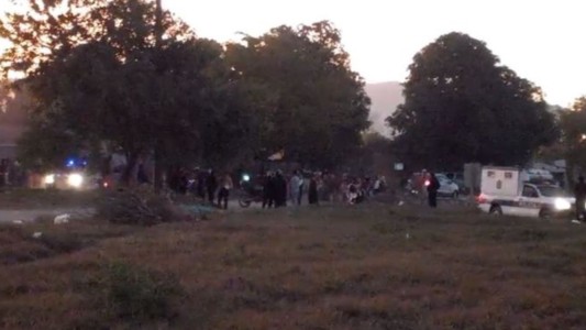 Nene de 3 años jugaba al fútbol en la calle, lo atropelló un camión y murió: el chofer estaba ebrio