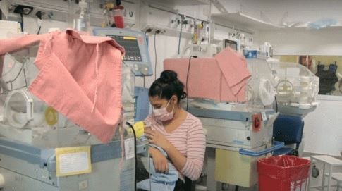 El Hospital Posadas realizó una transfusión entre gemelos dentro del útero materno