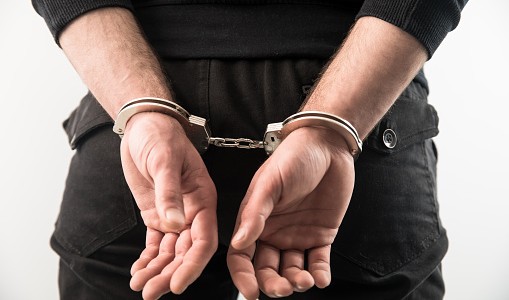 Abusó a una niña durante seis años y la dejó embarazada: lo condenaron a 11 años de prisión