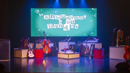 La Provincia entregó 621 instrumentos musicales