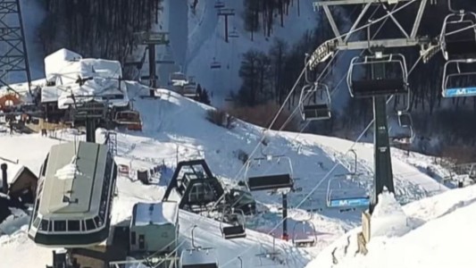 Tragedia en el Cerro Catedral: murió un operario mientras intentaba arreglar una aerosilla