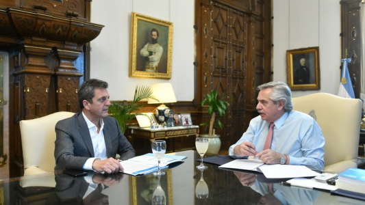 Tras el anuncio de las medidas, Alberto recibió a Massa en la Casa Rosada