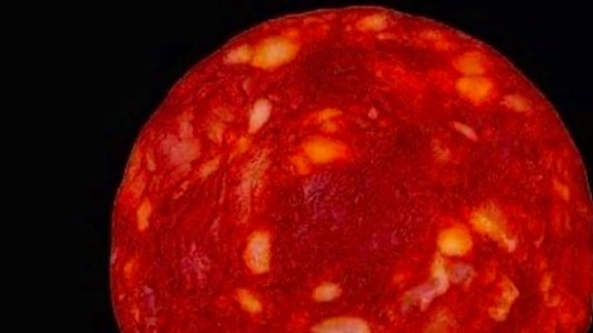 Debió disculparse el científico que publicó la fotografía de una rodaja de chorizo y dijo que era una estrella