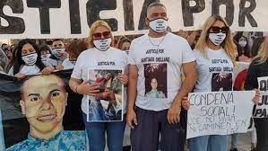 Los padres de Santiago Orellano piden prisión perpetúa para el asesino de su hijo