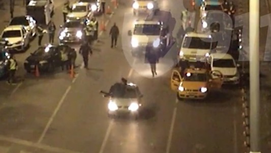 Video: evadió un control y atropelló a un inspector