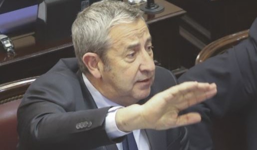 Cobos propone un Servicio Cívico Voluntario para que los jóvenes terminen sus estudios obligatorios