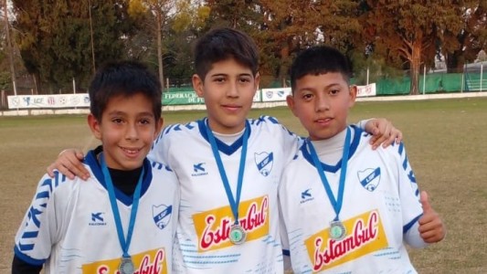 La Liga Santafesina también analiza suspender los cabezazos en menores de 11 años