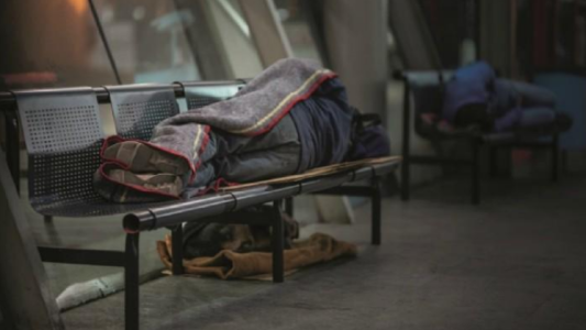 Pobreza, urbana y visible: hay 400 personas en situación de calle en la ciudad