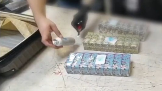 Llevaba más de 4 kilos de cocaína en paquetes de jabones: detenido en el aeropuerto