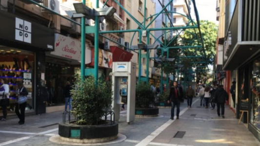 El lunes, feriado anticipado, la mayoría de los comercios no atenderán