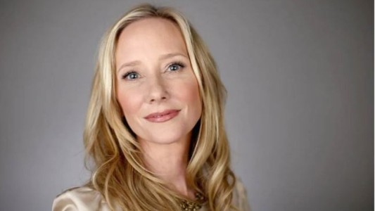 La actriz Anne Heche, que tenía muerte cerebral, fue desconectada de la asistencia mecánica