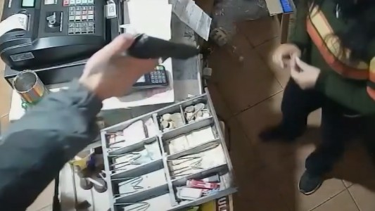 Video: robo a punta de pistola en Cosquín