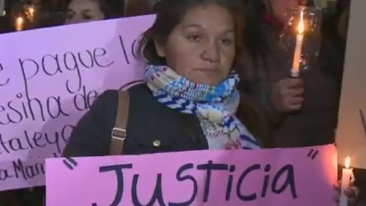 Muerte de bebés en el Neonatal: las familias marcharon para pedir justicia