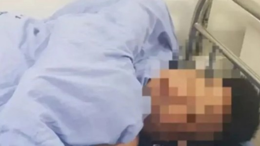 Mujer volvió a su casa, encontró al novio cuando intentaba violar a su hija y le cortó los genitales