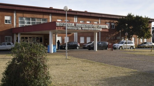 Detuvieron a una enfermera por la muerte de bebés en el Neonatal