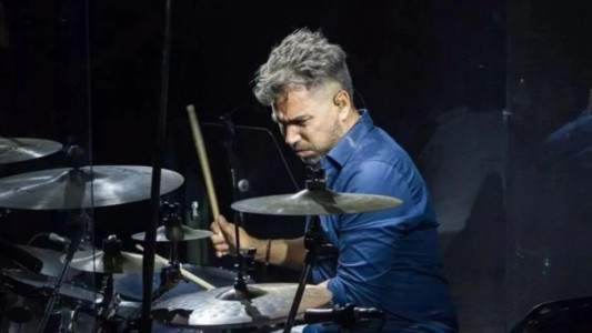 Sabroso reincorporó a su baterista, imputado por violencia de género