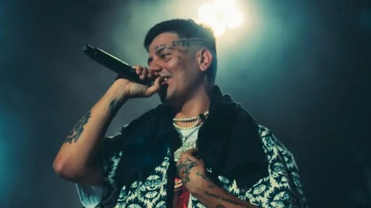 De la plaza a la mansión y de la mansión al mundo: Duki, el verdadero profeta