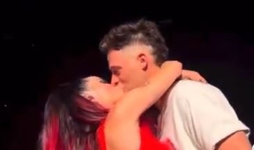 Lali besó a Santi Maratea y cumplieron su promesa