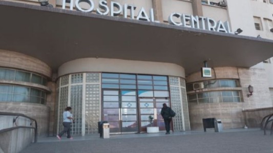 Fue baleada, el disparo le atravesó la mandíbula y se salvó de milagro