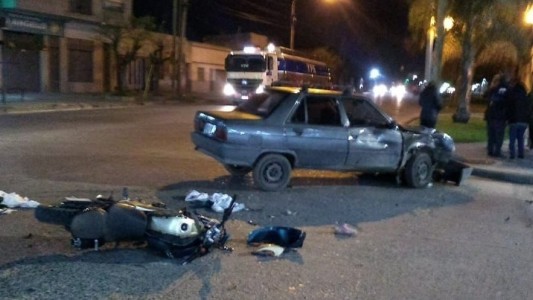 Murió una mujer embarazada de 5 meses al chocar la moto en la que iba como acompañante
