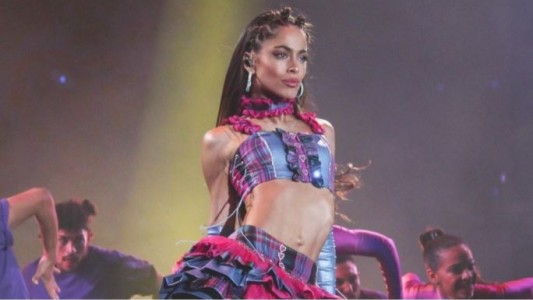 Tini Stoessel tuvo que parar un show en Corrientes por un principio de incendio
