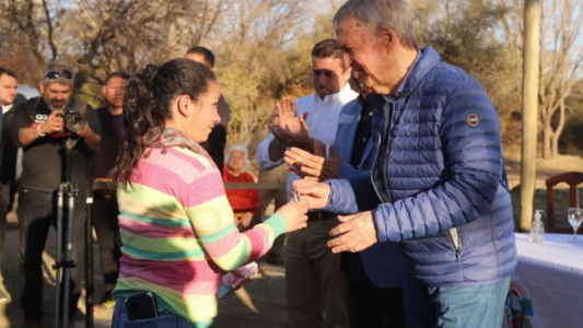 Schiaretti instala la opción de la “Tercera Vía”, para saltar la grieta