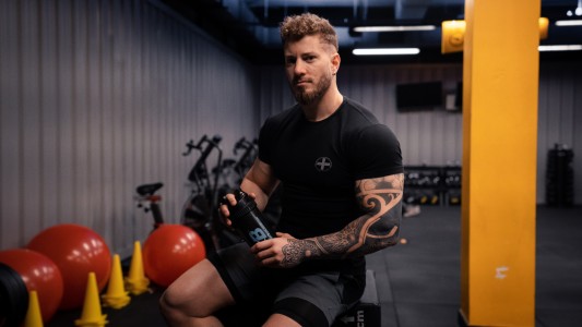 Desarrolló un método fitness online luego de que lo despidieran: ya entrenó a más de 3.500 personas