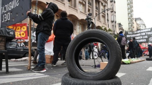 No hay fábricas produciendo neumáticos en la Argentina