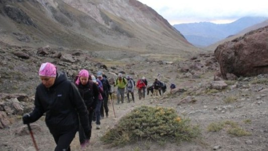 Recuperadas de cáncer de mama y sus médicos se unen para una travesía en los Andes