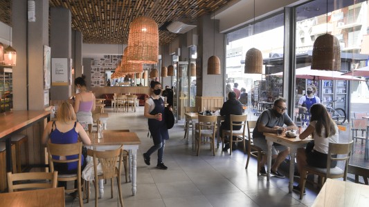 Menos empáticos, menos cooperativos y más irritables: un nuevo estudio enumeró los efectos de la pandemia