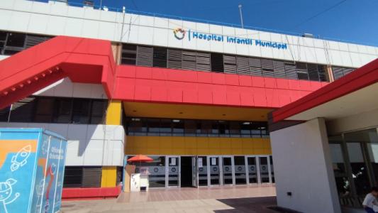 Le salvaron el brazo al niño que se accidentó con el secarropa