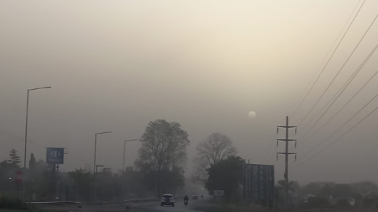 Viento y humo, rutas cortadas por escasa visibilidad