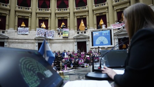 Con amplio acuerdo político, Diputados aprobó reforma de ley de barrios populares contra desalojos