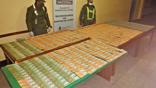 De Salta a Carlos Paz, con 4 millones de pesos y 37 mil dólares sin explicación