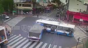 El conductor del camión que chocó a un colectivo en Villa Devoto dio positivo de cocaína y marihuana